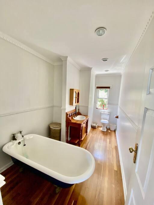 Beautiful House On Prince's Grant Estate Blythedale Beach
